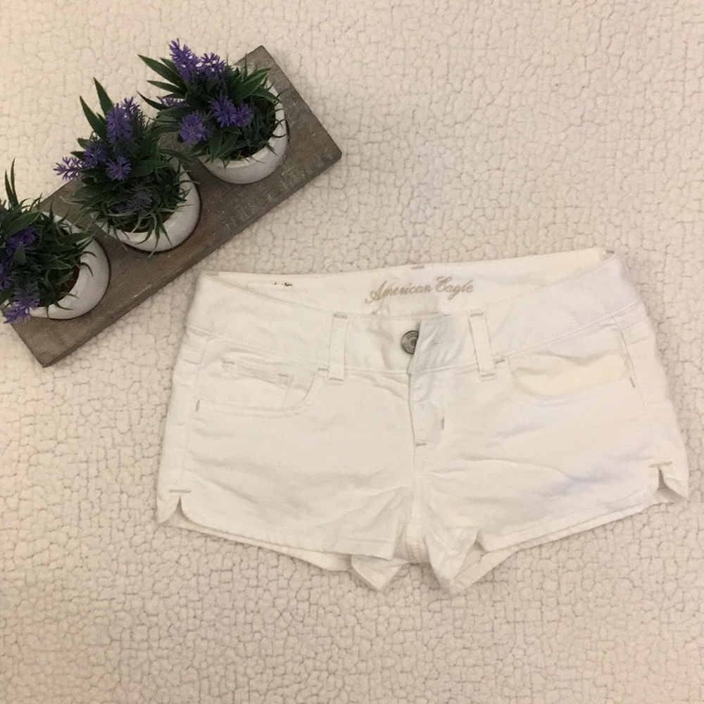 American Eagle White Jean Short